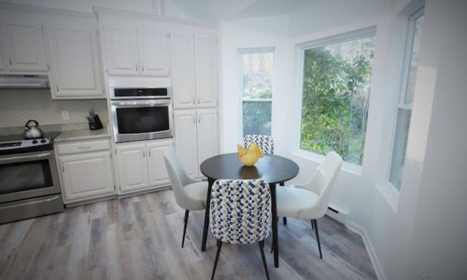 Riverside House | The Lion's Den