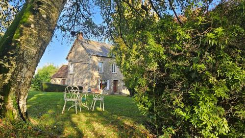 Mantilly House | The Lions Den - La Loge Guest House