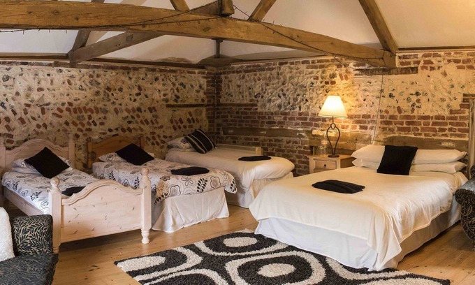 Litcham Bed & Breakfast | The Litcham Bull Inn