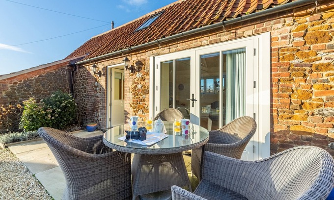 Ringstead House | The Little Barn, Ringstead, Norfolk