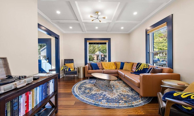 Old West Side House | The Little Big House: 6-Bed Home in Downtown A2