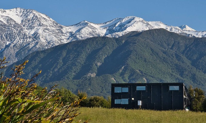 Hapuku Cottage | The Little Black House