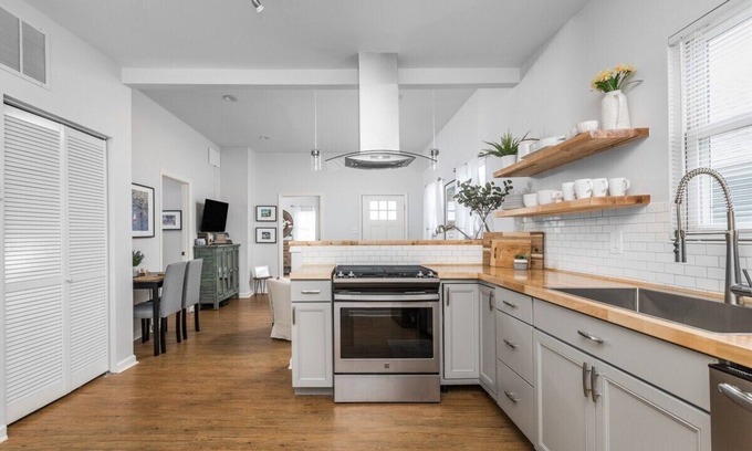 Fountain Square House | The Little Blue Cottage in Fountain Square
