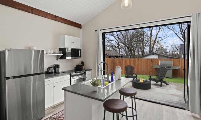 Canandaigua Cabin | The Little Cabin By The Lake
