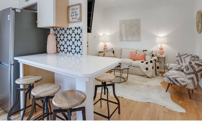 Downtown Cottage | The Little Gem 💕- Walking Distance to Downtown Raleigh