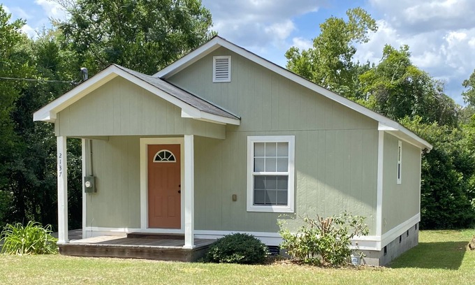 Augusta House | The Little Green House