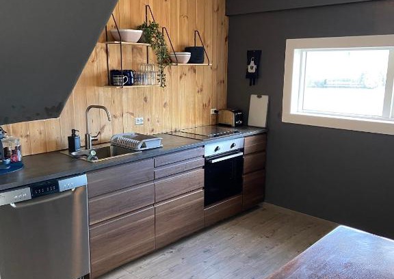 Innri-Njarthvik House | The Little Guesthouse Downtown - Keflavik Airport