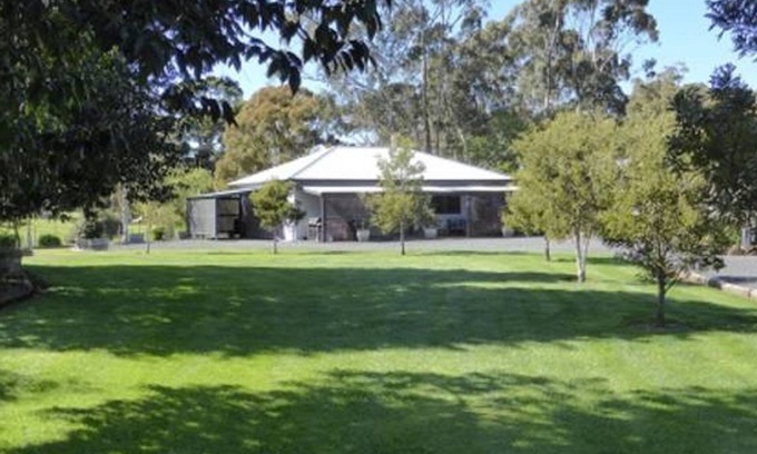 Ulverstone Cottage | The Little House - cute, quiet and convenient