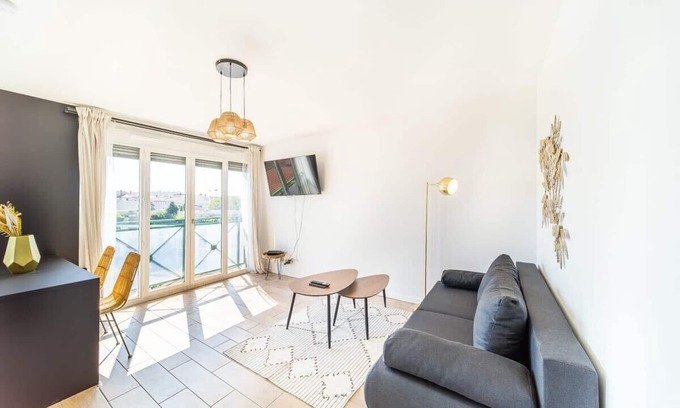 Cuire Apartment | The Little Margnolles 2 Pers Caluire Croix Rousse