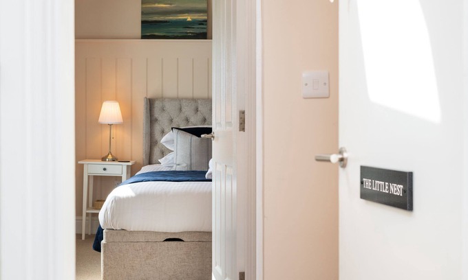 Rhoscolyn Apartment | The Little Nest at The White Eagle