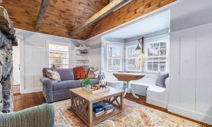 Lake Pocotopaug Cottage | The Little Nest-Cozy & Adorable cottage just a short walk to Lake Pocotopaug!