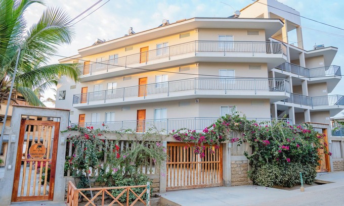 Las Pocitas House | The little pools of Mancora beach (MB301)