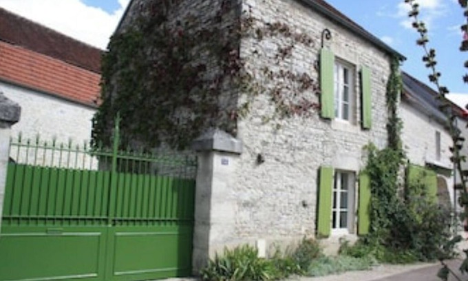Landreville House | The Little summer house, a charming eco-gîte on the Champagne tourist trail