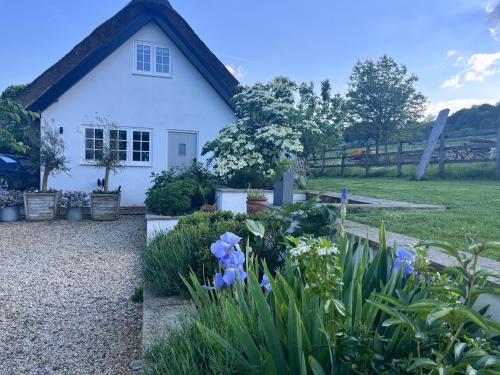 Marlow House | The Little Thatch - Close to Marlow and Henley