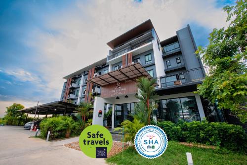 Bang Bo Hotel | The Living Hotel SamutPrakan