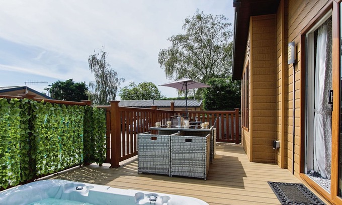 Ryde Cabin | The Lodge - a cabin that sleeps 6 guests in 3 bedrooms