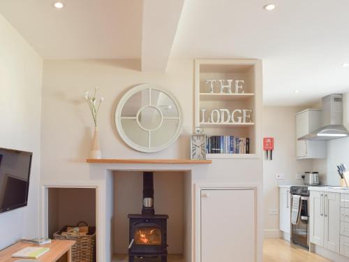 Pershore House | The Lodge At Elmley Meadow
