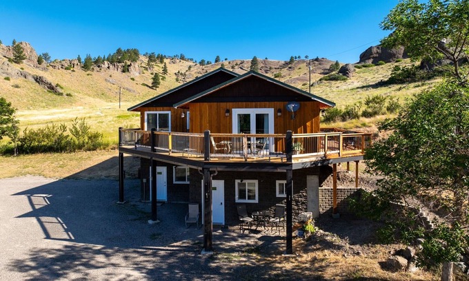 Cascade Cabin | The Lodge at Prewett Creek, near Missouri River!