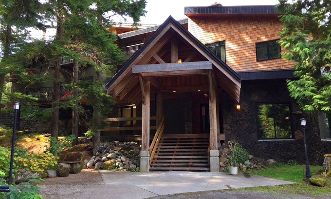 Terrace Cabin | The Lodge at Skeena Landing