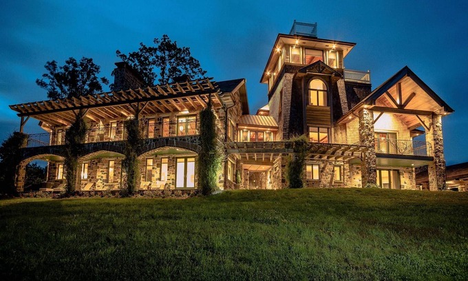 Mahone Bay Cabin | The Lodge at Strum Island - A Private Island Paradise with a Club Ambiance