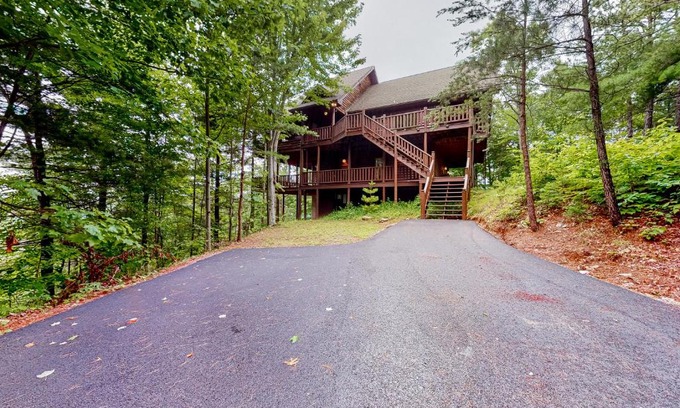 Wears Valley House | The Lodge at Wears Valley