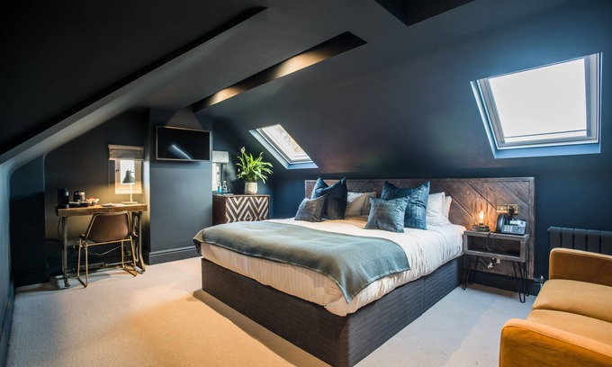 Duxford Hotel | The Lodge Duxford