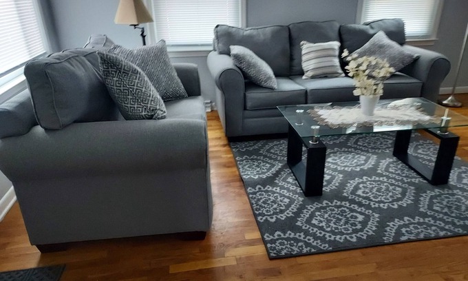 Lansing House | The Lodge@KendonnnA friendly and a relaxing place to stay!