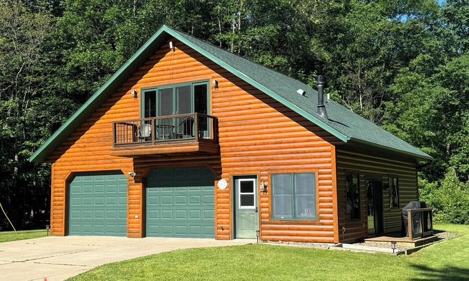 New Auburn Cabin | The lodge on Sand Lake. Your place to unwind and enjoy nature.