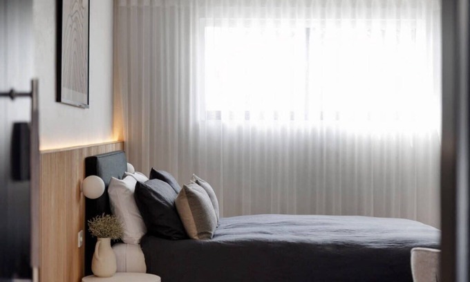 Mount Gambier Apartment | The Lodge - Room 1 - Luxury Central private Rooms, Free wifi