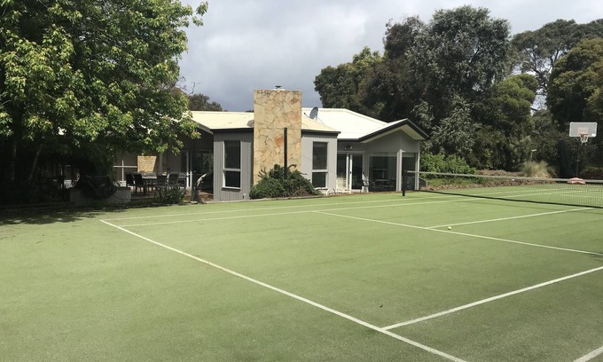 Anglesea House | THE LODGE - TENNIS,LGE SPA,WOOD FIRE,