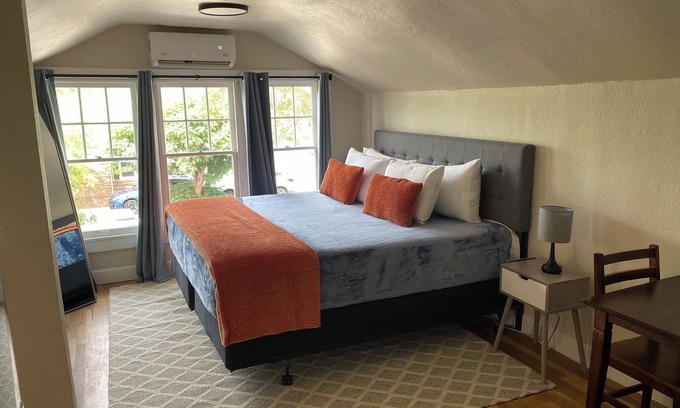 Raynolds Addition Apartment | The Loft Apartment