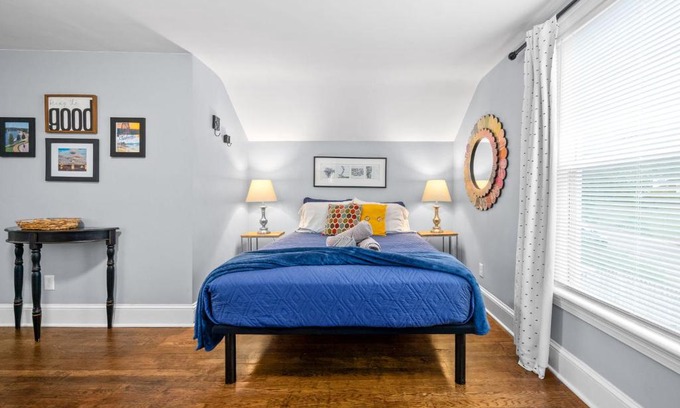 Clarksville House | The Loft at Madison Terrace - Private Unit (102 Madison Terrace)
