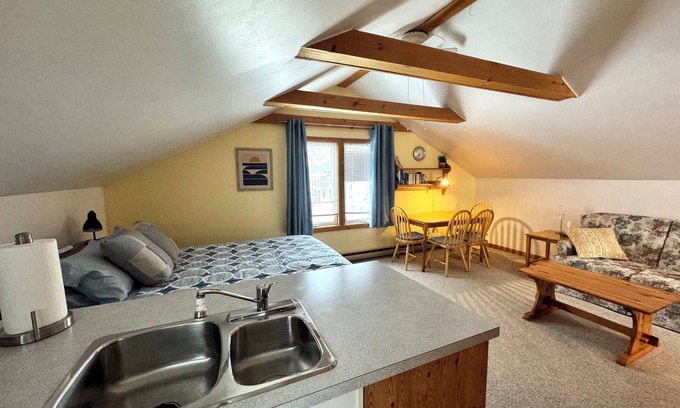 Southampton Cabin | The Loft At The Beach House Southampton