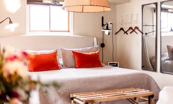 Granville Apartment | the Loft - Designer Hotel Room