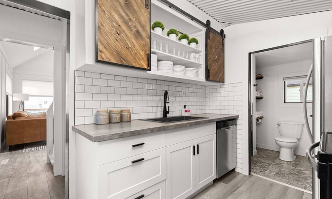 Medicine Hat House | The Loft House