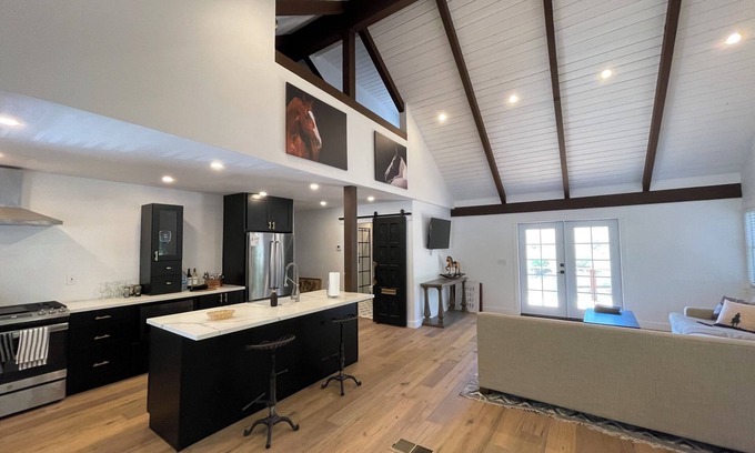 Santa Barbara County Cottage | The Loft House in the Santa Ynez Valley