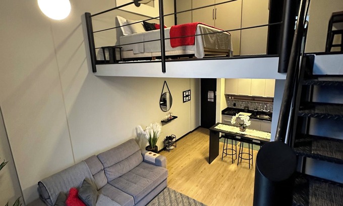 Czerniewicz Apartment | The loft is centrally located, has a hot tub, a privileged view, a swimming pool, and a gym.