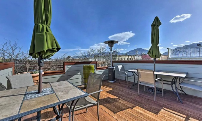 Logan Bed & Breakfast | The Loft on Center