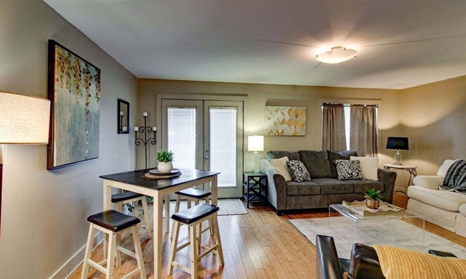 Clarksville Condo | The Lofts of Downtown (540 N 2nd St, #106)