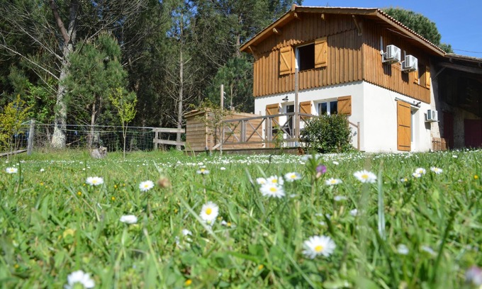 Salles House | The Logis du Val, comfort and calm family.