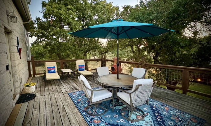 Fredericksburg House | The Lonestar: Pool + Private Deck + Firepit