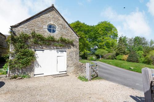 Duntisbourne Abbots House | The Long Barn
