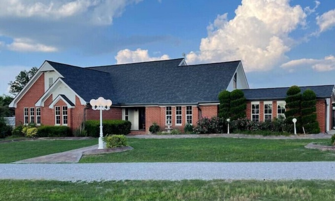Hoyt House | The Longhorn Ranch