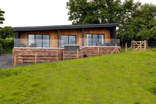 Higher Walton House | The Lookout