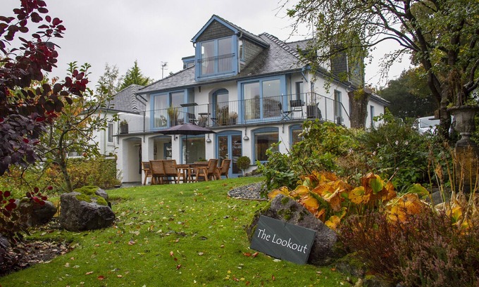 Keswick House | The Lookout Keswick -Luxury House