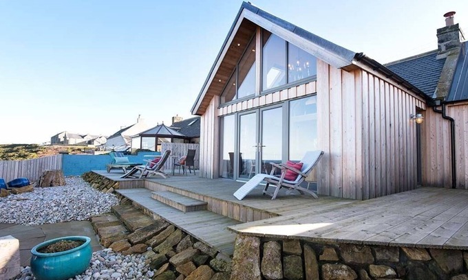 Hopeman Cottage | THE LOOKOUT, pet friendly, with open fire in Hopeman