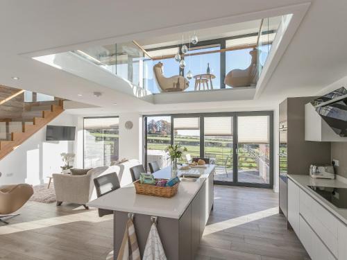 Ticknall House | The Lookout - Ukc3846