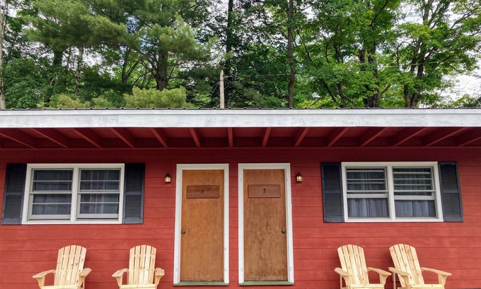 Indian Lake Hotel | The Lorca ADK Motel Room 2
