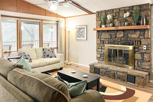 Lost Bridge Village House | The Lost Bridge Lakehouse