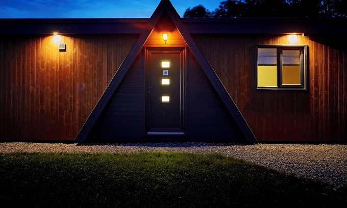 Fitling Cabin | THE LOTUS, pet friendly, character holiday cottage in Burton Pidsea